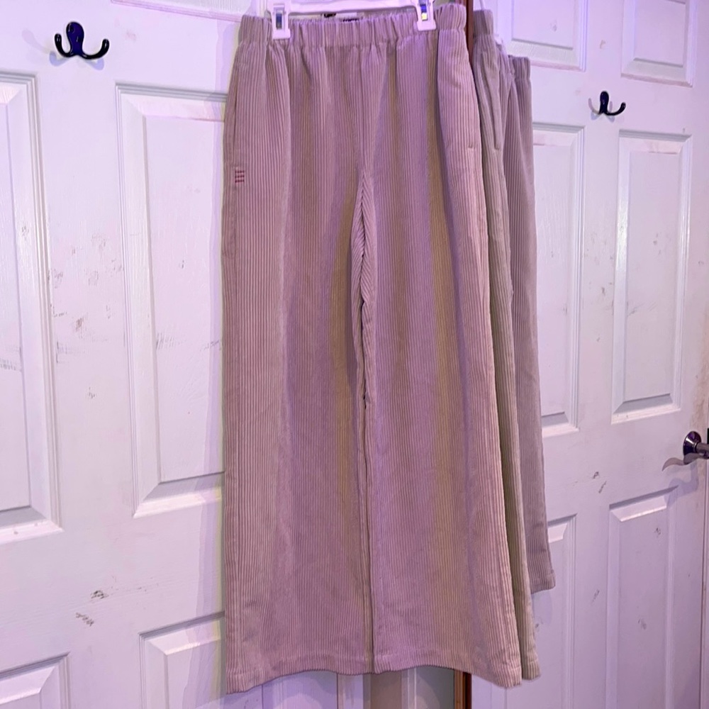 URBAN OUTFITTERS corduroy straight leg pants